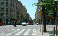 En la Travesera de Gracia con Vía Augusta, mayo 2003