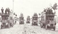 Inauguración de la primera línea de autobuses en Barcelona, año 1906. Archivo TMB