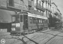 Tranvía de la línea 64 en la Pl. Sarriá el día de su inauguración, año 1936. Fotografia publicada en el libro 