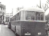 Autobús de la línea 64 en el terminal de Pedralbes