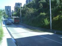 Subiendo por la calle Agudes para ir a Ciudad Meridiana, nov. 2002