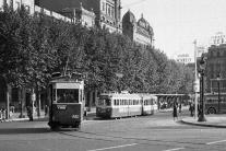 En la Pl. Cataluña, agosto 1956. Foto de Dewi Williams