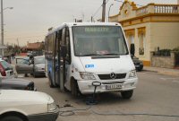 ¡Hasta los autobuses urbanos pichan!. Estación FGC, marzo 2007
